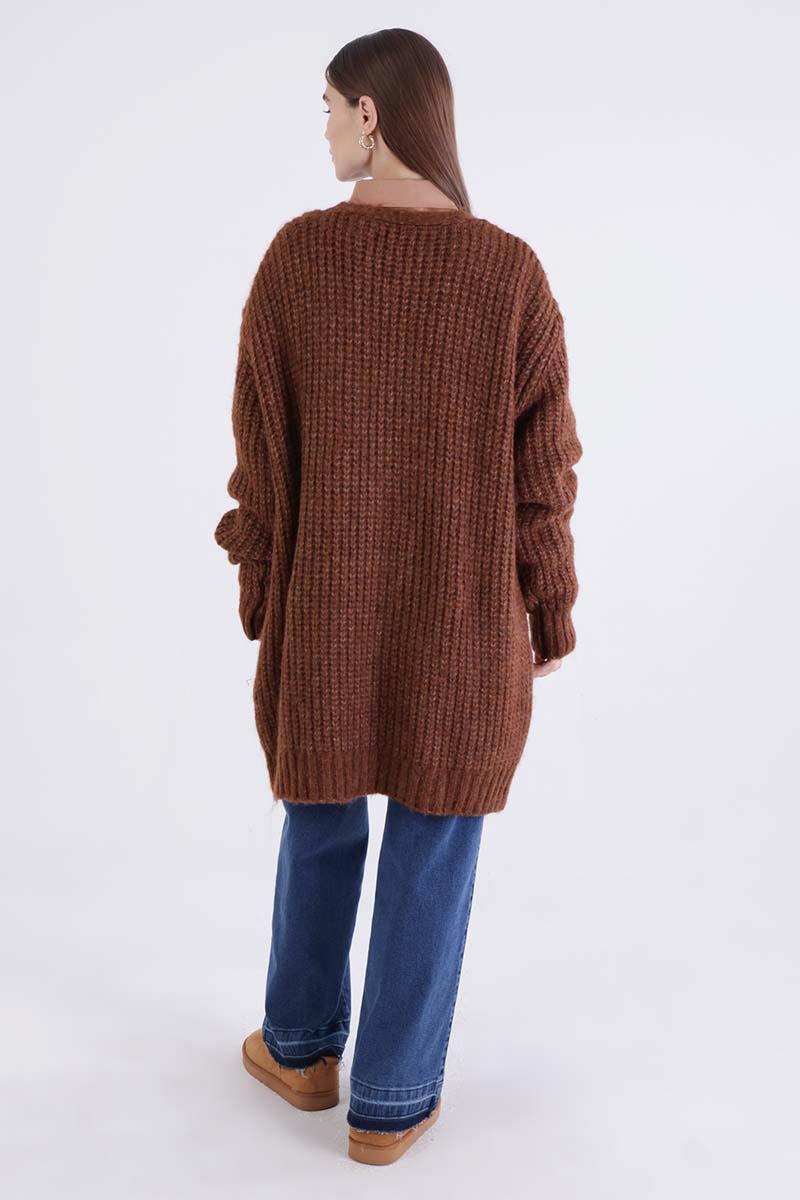 Braune, geknöpfte Strickjacke mit V-Ausschnitt