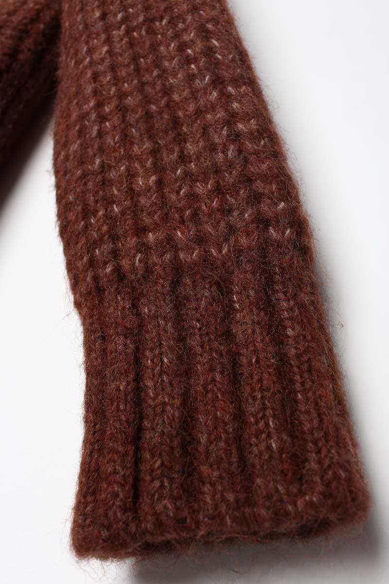 Braune, geknöpfte Strickjacke mit V-Ausschnitt