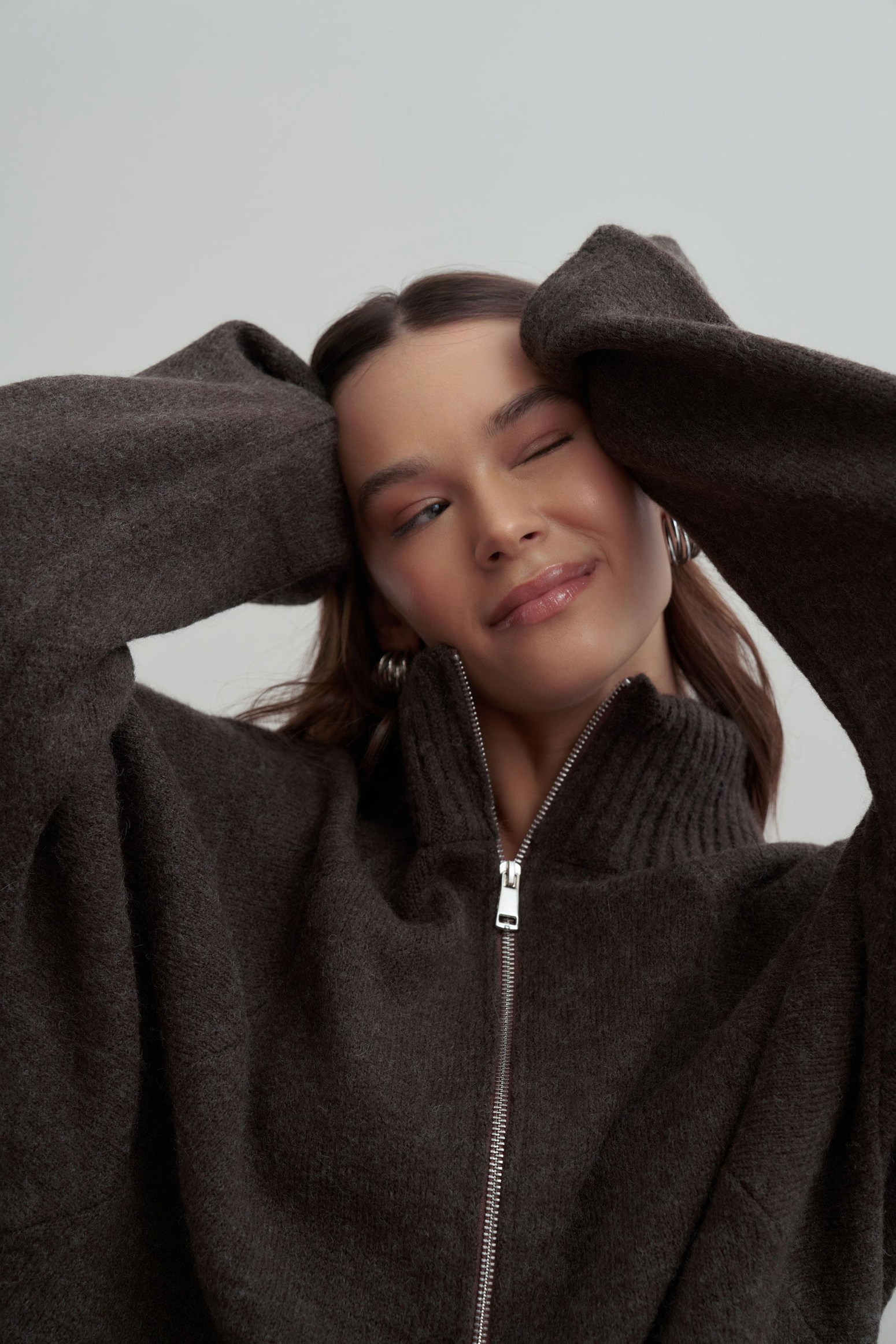 Kahve-Yarım Fermuarlı Kazak