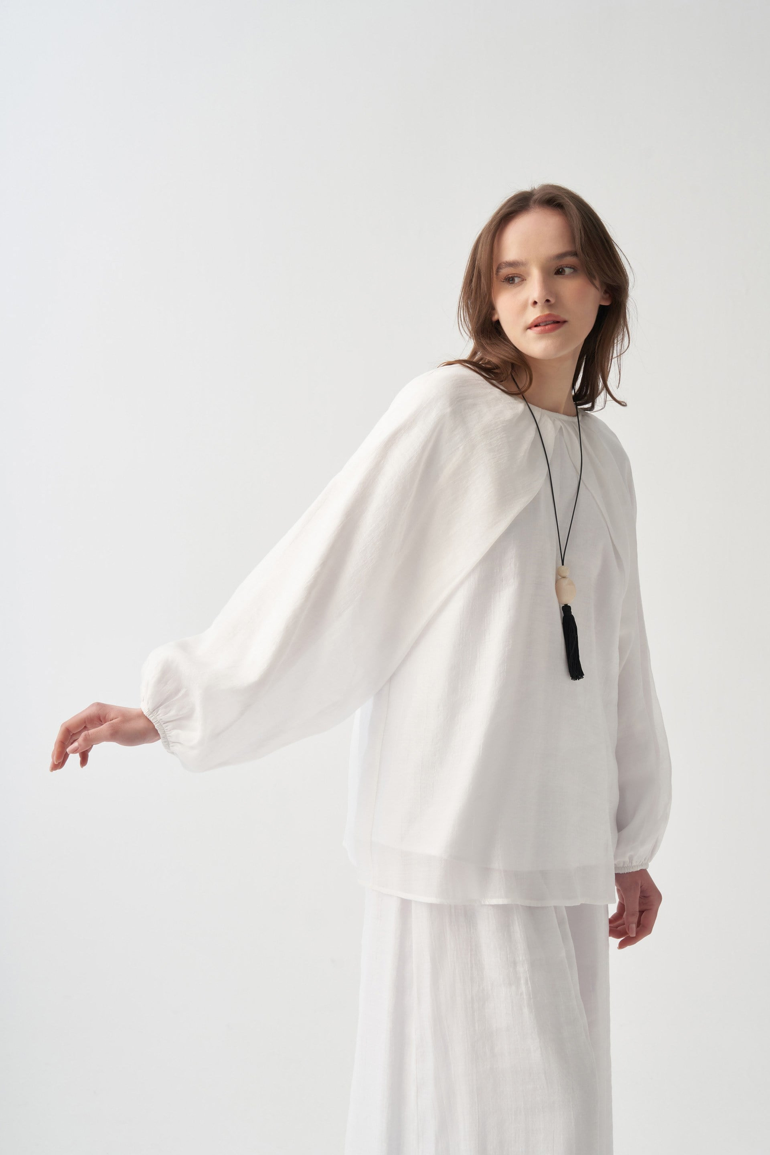 Kırık Beyaz-Reglan Pelerin Detaylı Bluz