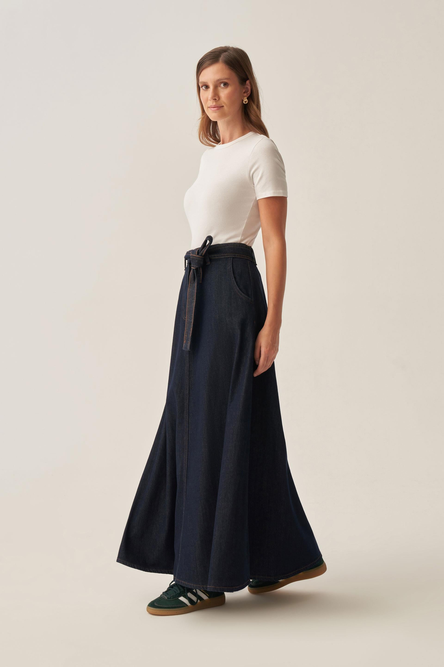 Koyu Mavi-Kuşaklı Kloş Denim Etek