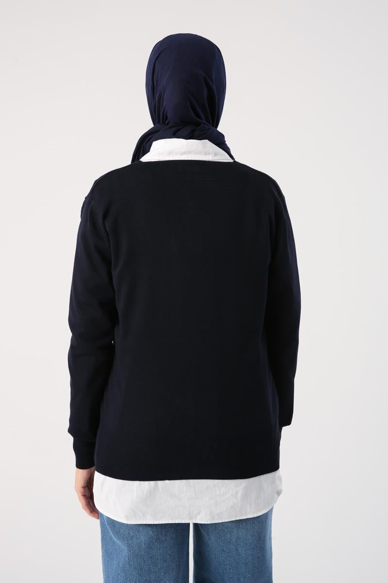 Cardigan en tricot bleu marine-court