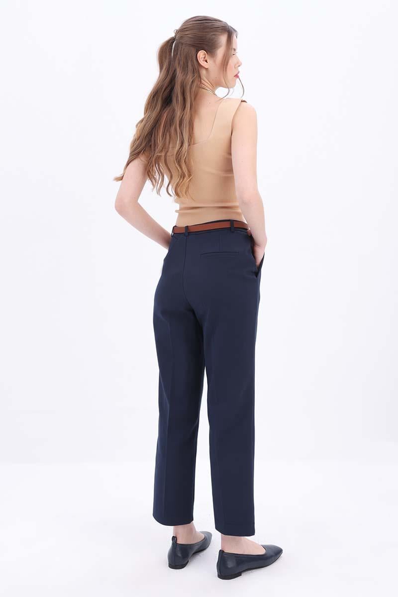Hose aus marineblauem Baumwollstoff mit bequemer Passform