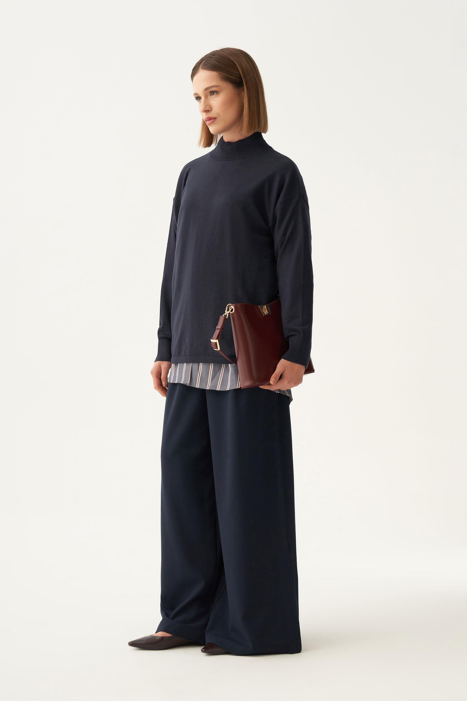 Lacivert-Yarım Balıkçı Kolsuz Kazak