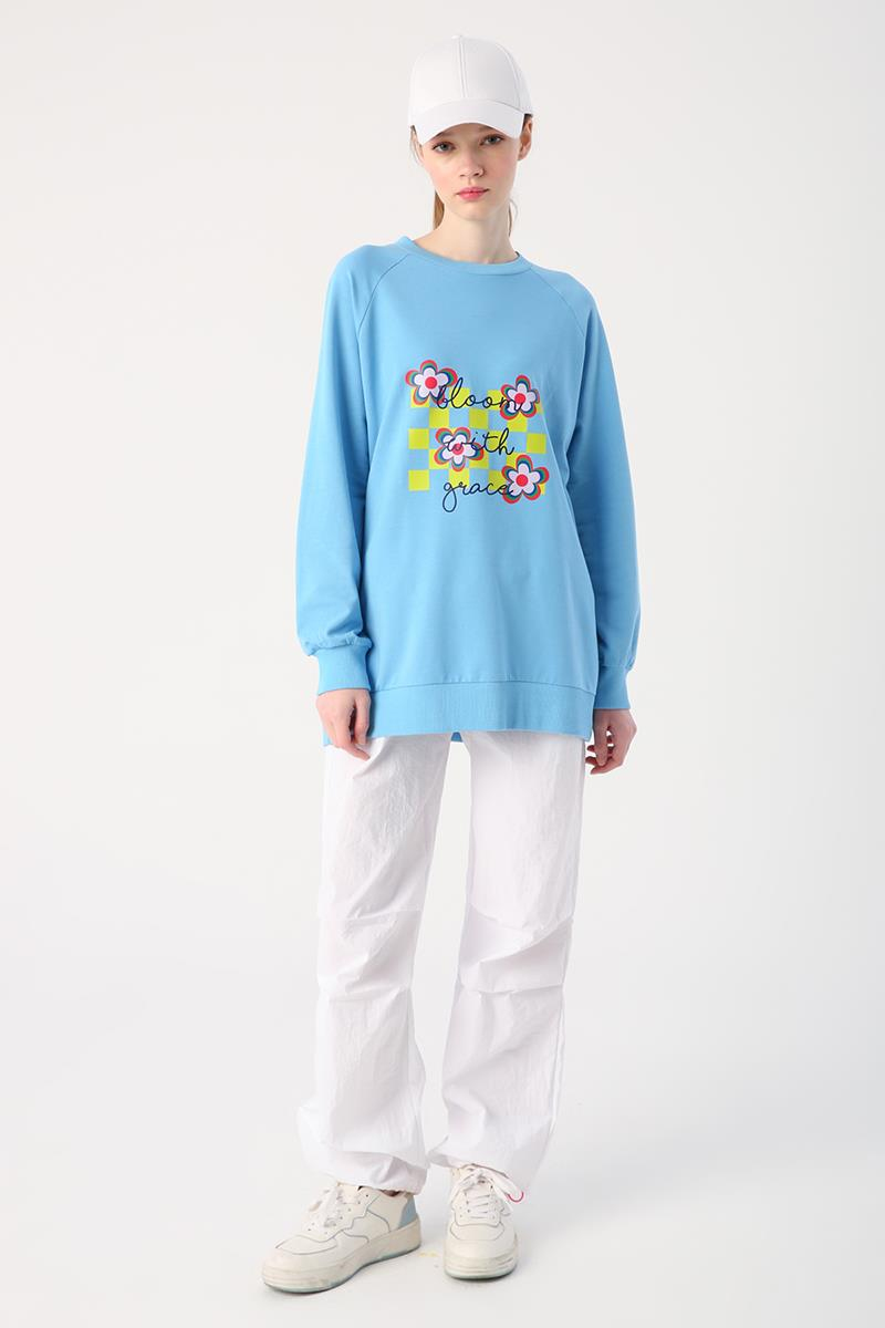 Mavi-Bisiklet Yaka Bloom With Grace Baskılı Sweatshirt