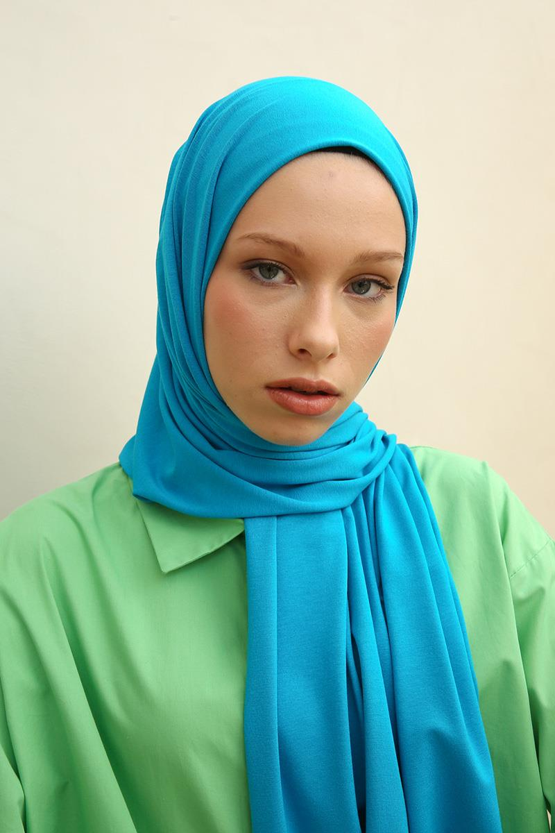 Gekämmter Schal aus blauer Viskose