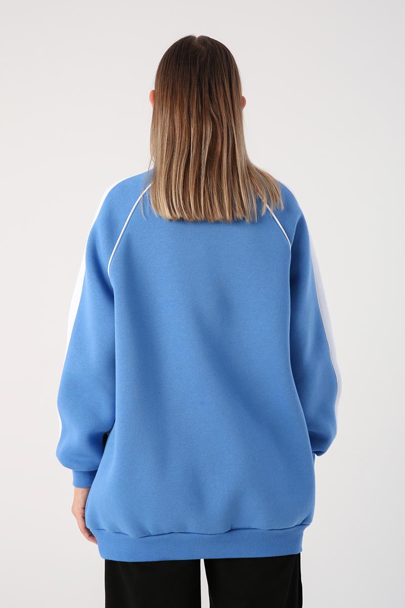 Mavi01-Kontrast Garnili Nakışlı Şardonlu Sweatshirt