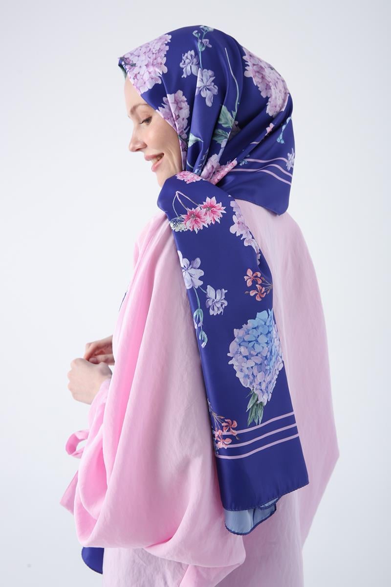 Purple-Patterned Twill Shawl