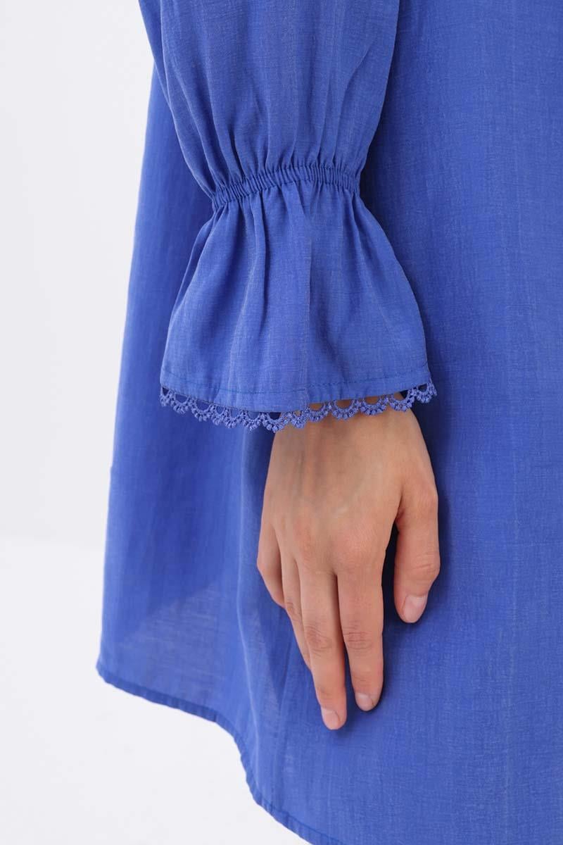 Saks-Scallop Tunique Tensel détaillée étroitement boutonnée