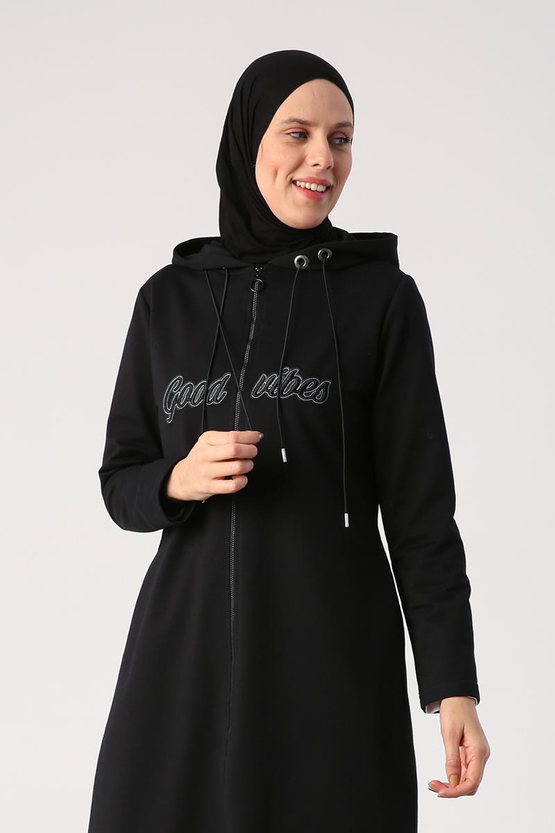 Siyah-Aplike Nakışlı Çift Kordonlu Kapüşonlu Hırka