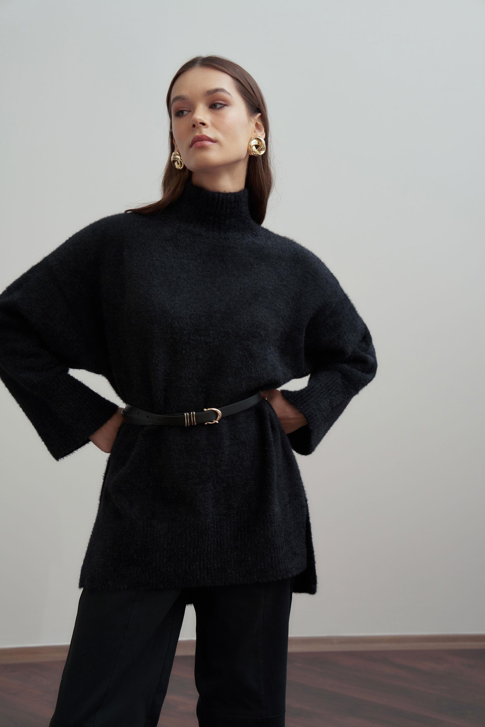 Siyah-Balıkçı Yaka Sakal İplik Triko Kazak