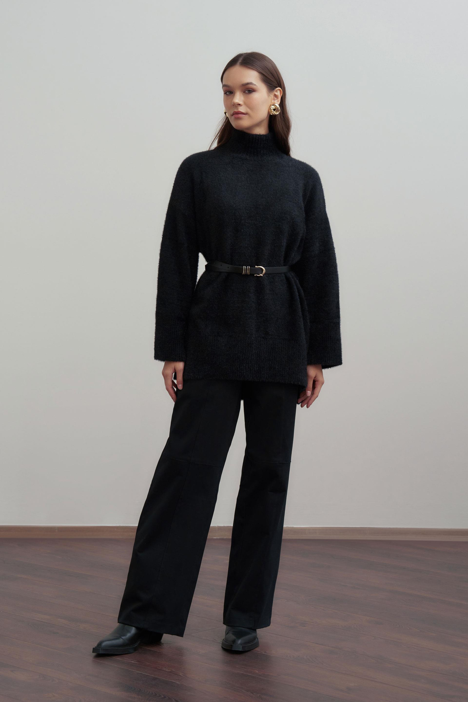 Siyah-Balıkçı Yaka Sakal İplik Triko Kazak