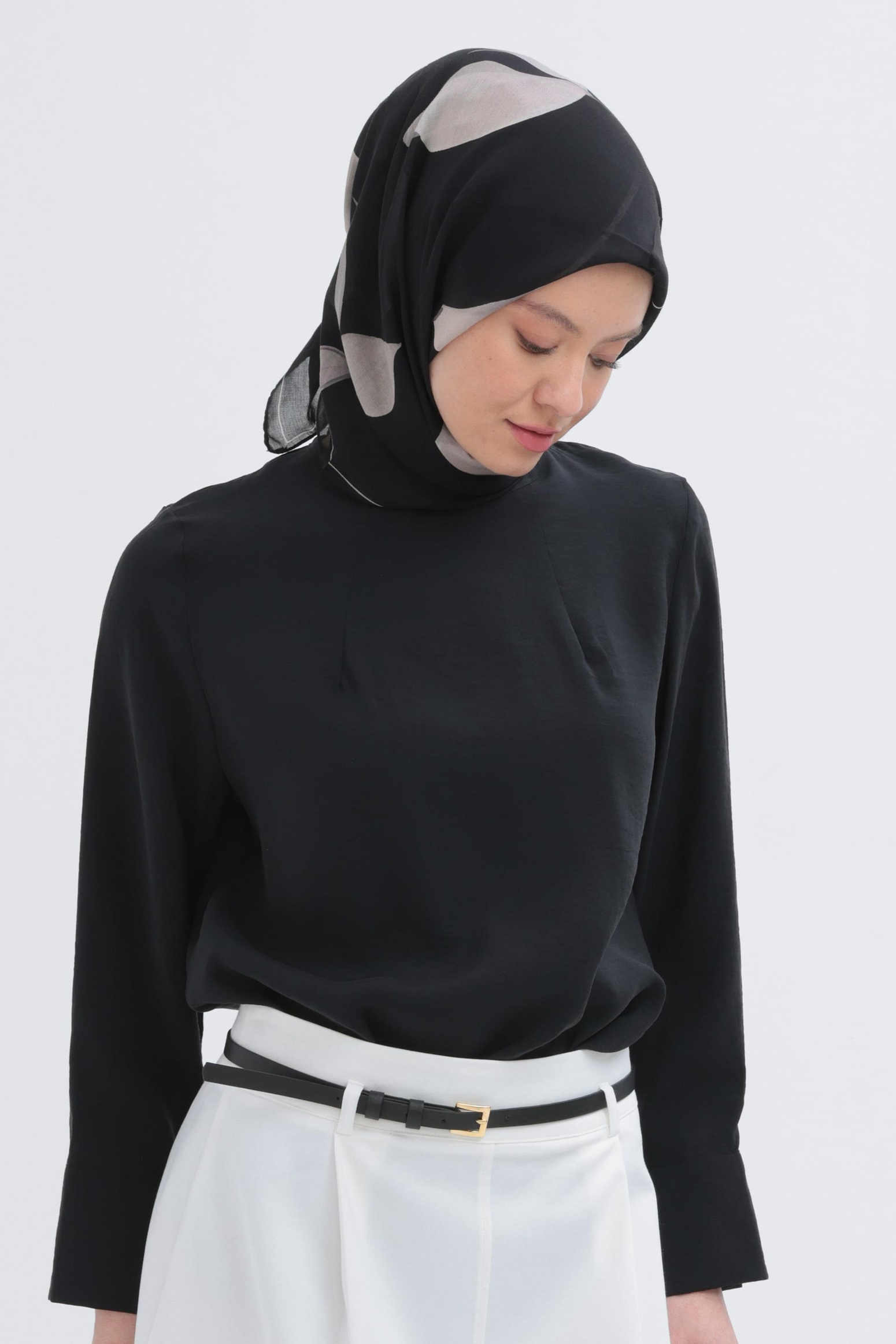 Siyah-Barok Eşarp