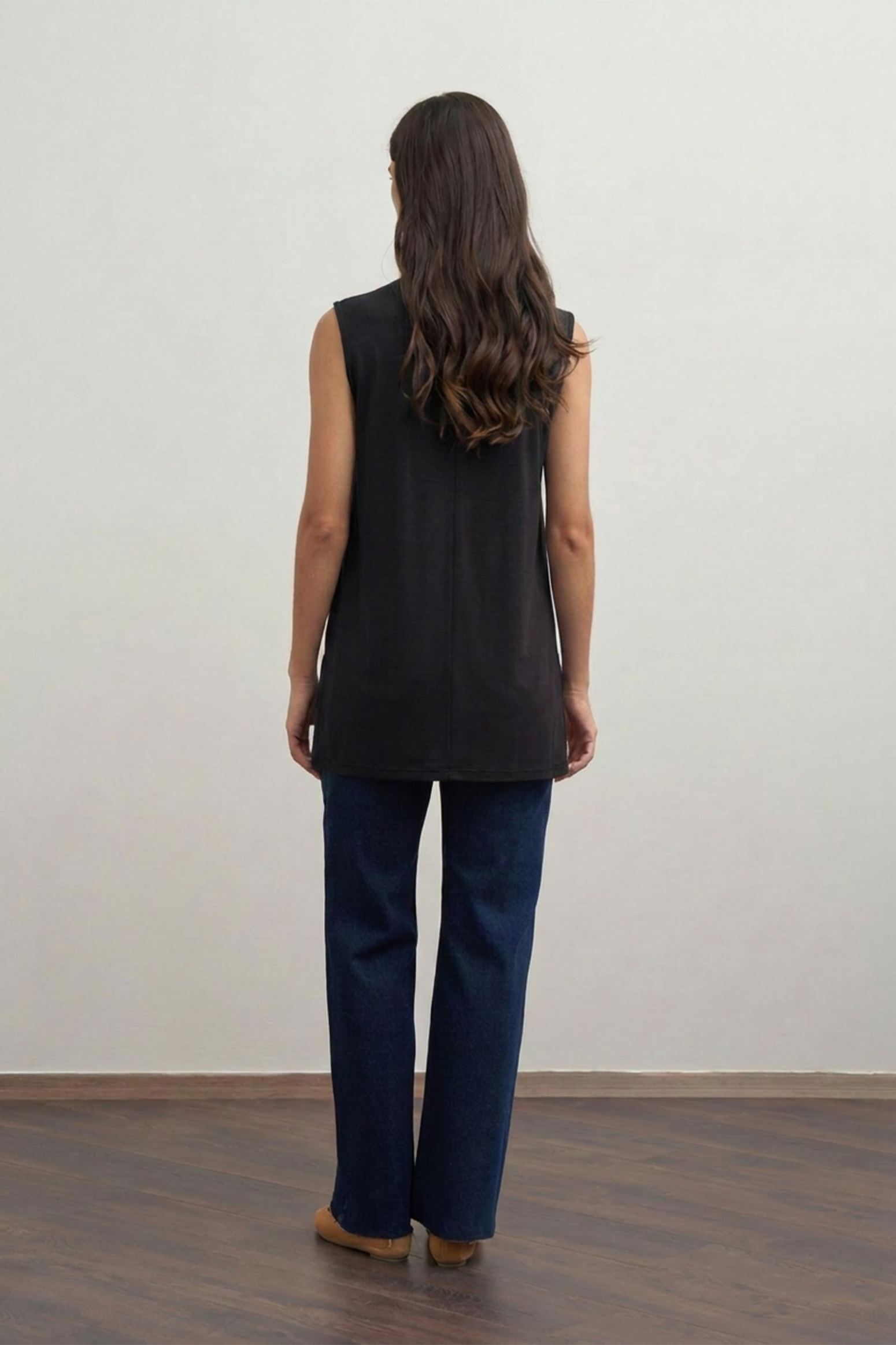 Black-Basic Sleeveless Underdress Tunic