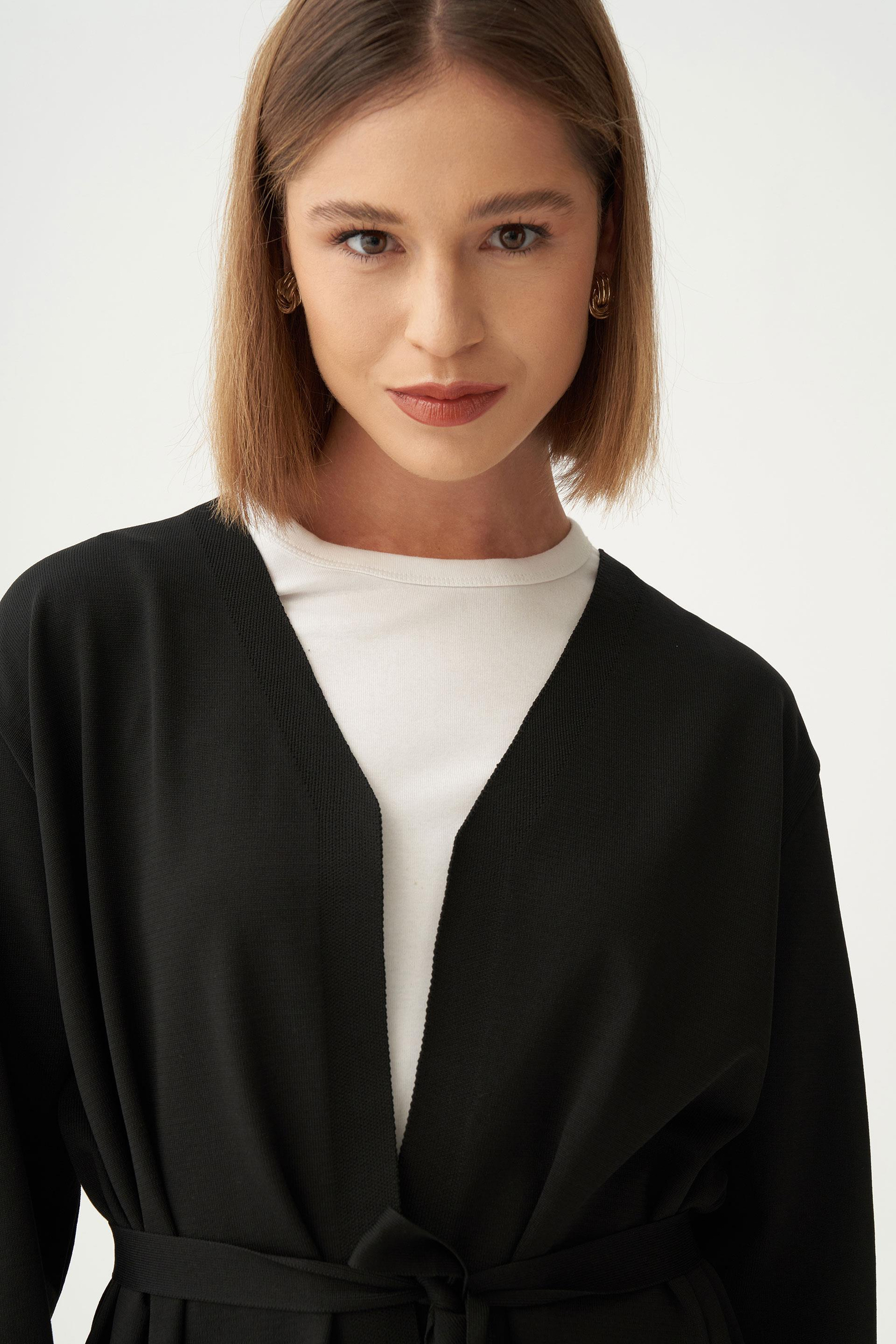 Siyah-Belden Baglamalı Triko Pantolonlu Takım