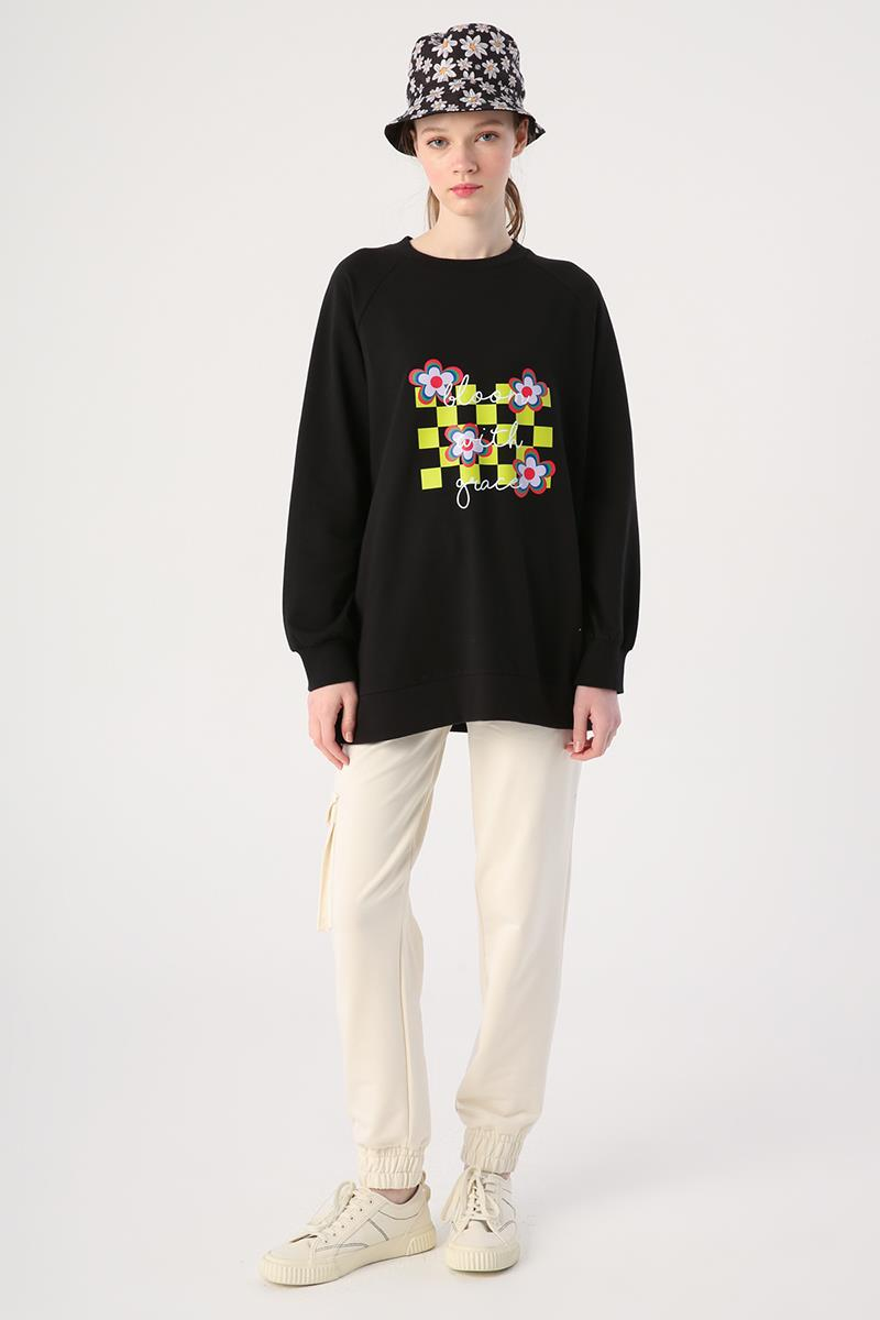 Siyah-Bisiklet Yaka Bloom With Grace Baskılı Sweatshirt