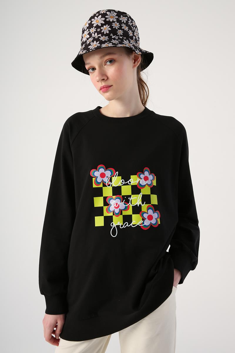 Siyah-Bisiklet Yaka Bloom With Grace Baskılı Sweatshirt