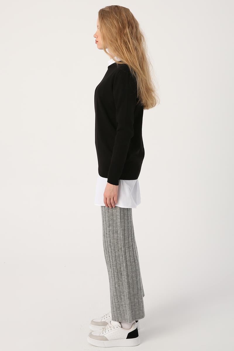 Black-Crewneck Knitwear Sweater