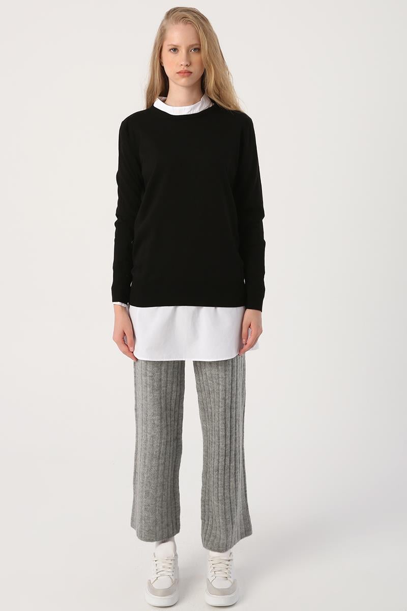 Black-Crewneck Knitwear Sweater