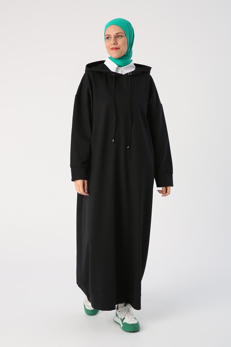 Robe tricotée basique à capuche noire grande taille
