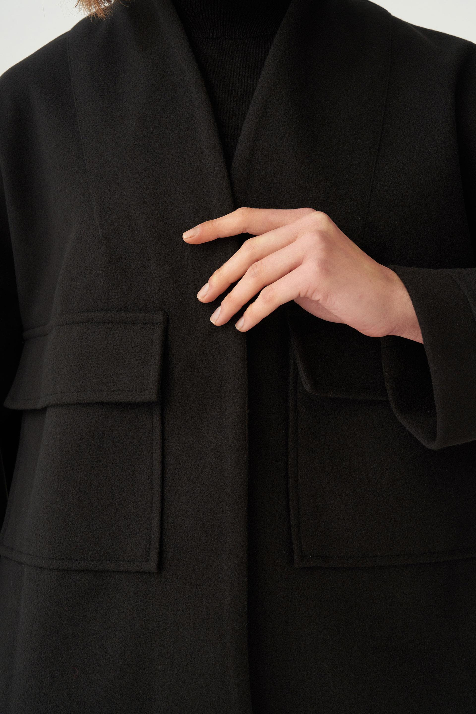 Siyah-Cepli Kısa Kaşe Ceket