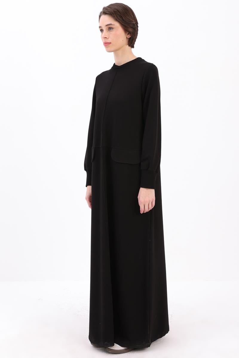 Black-Pocket Knitted Dress