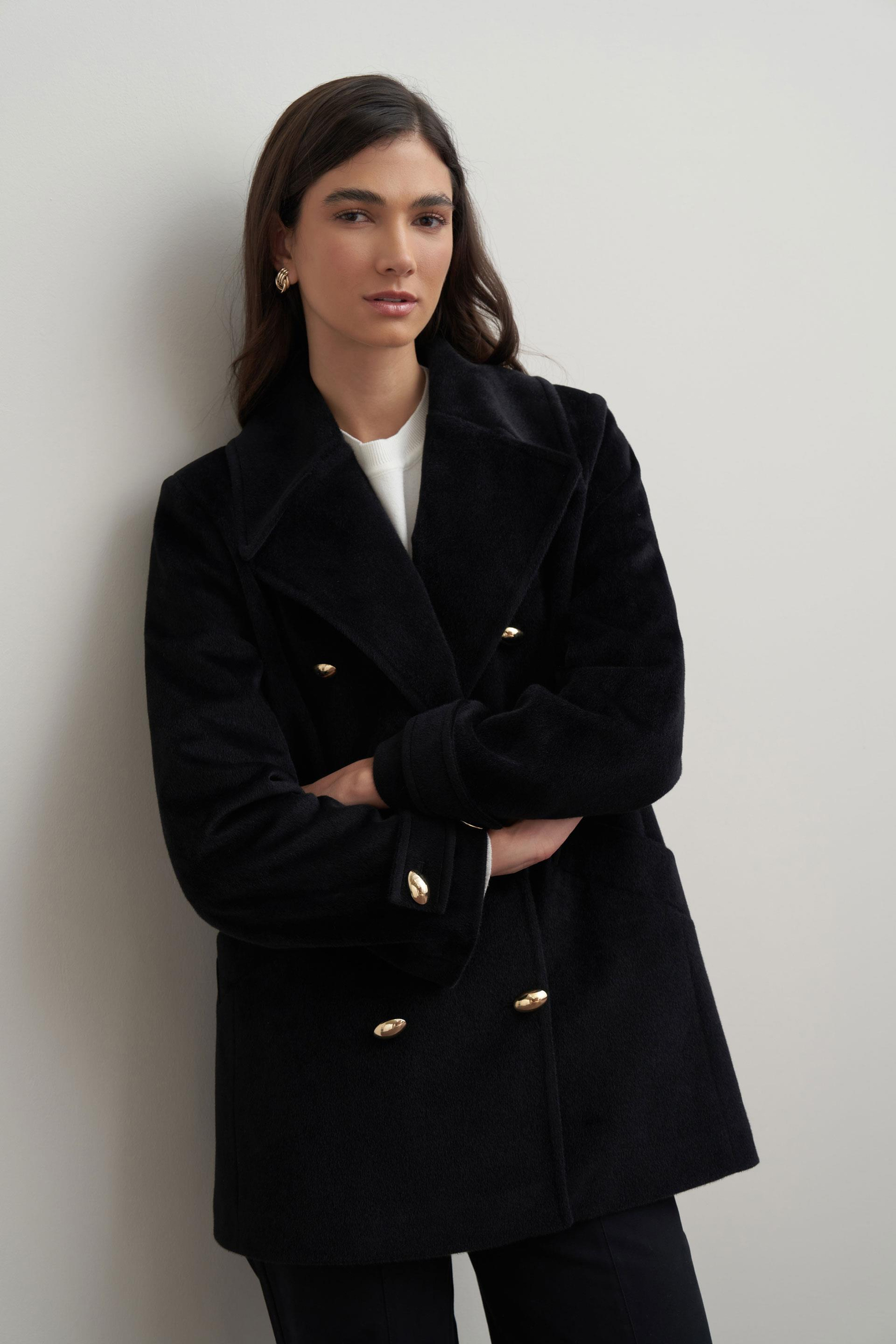 Siyah-Gold Dügmeli Kaşe Kaban