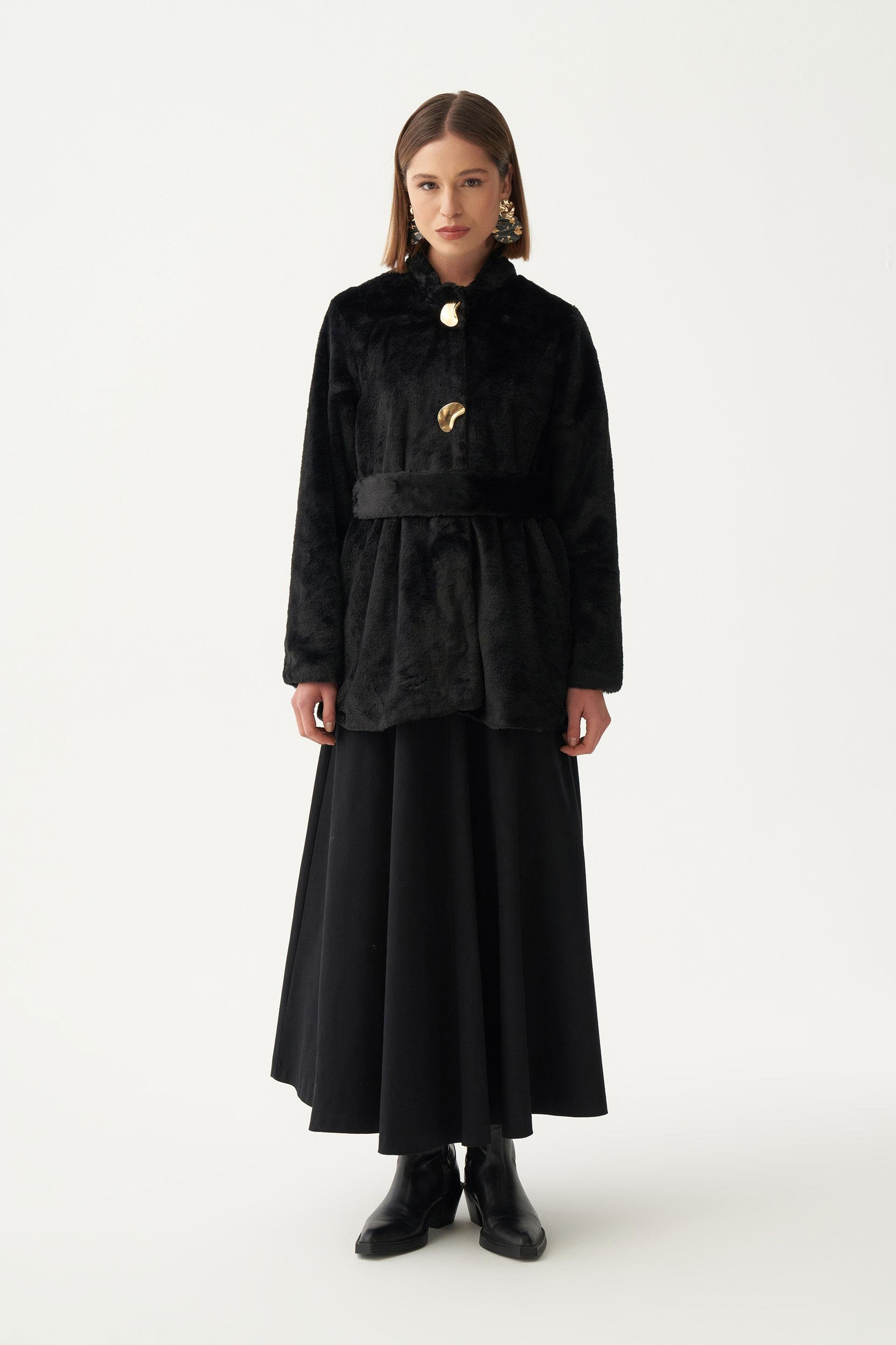 Siyah-Gold Düğmeli Kürk Kaban