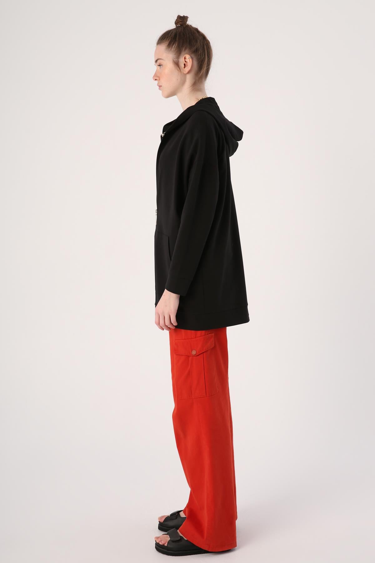 Siyah-Kapüşonlu Sweat Hırka