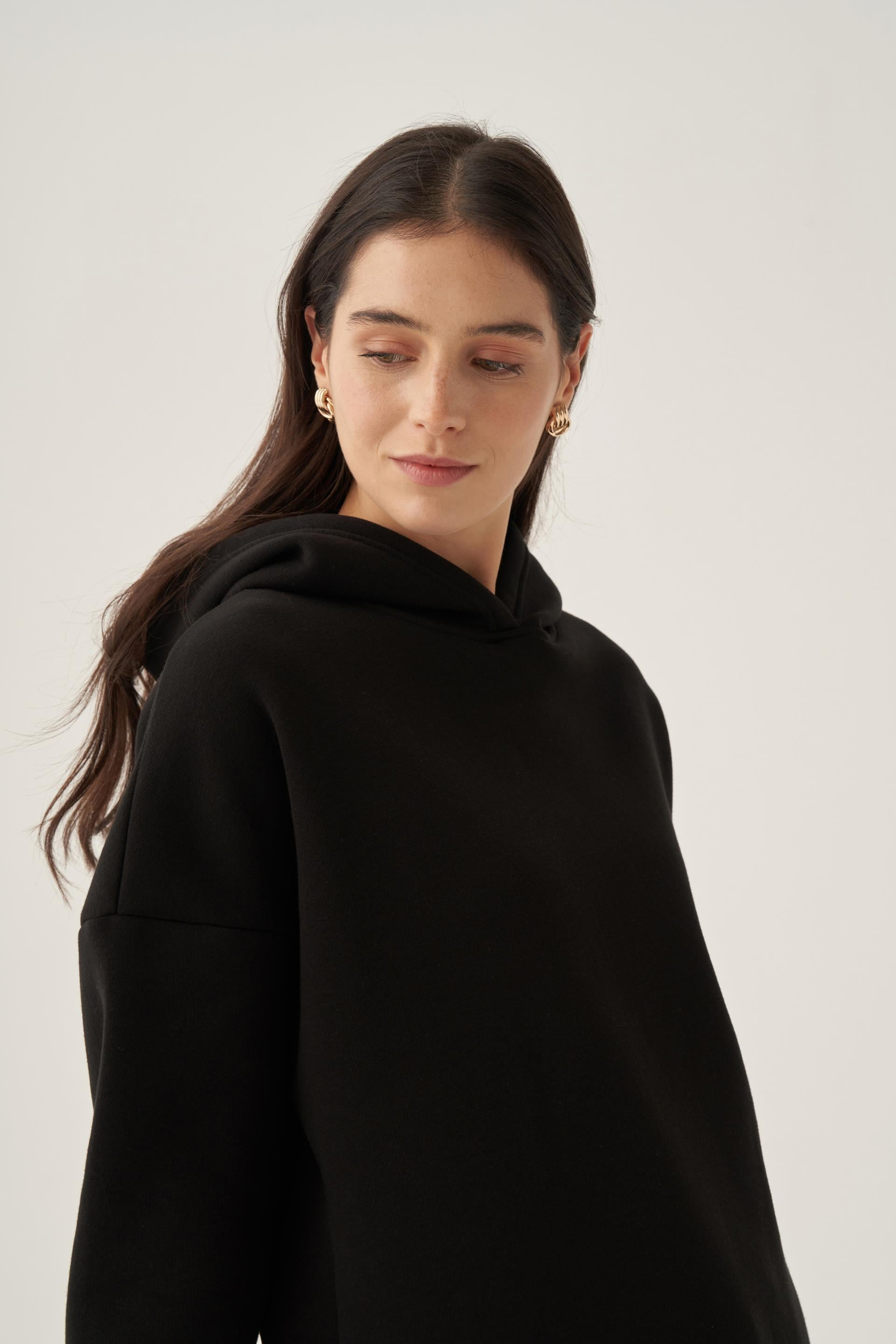 Siyah-Kapüşonlu Sweatshirt