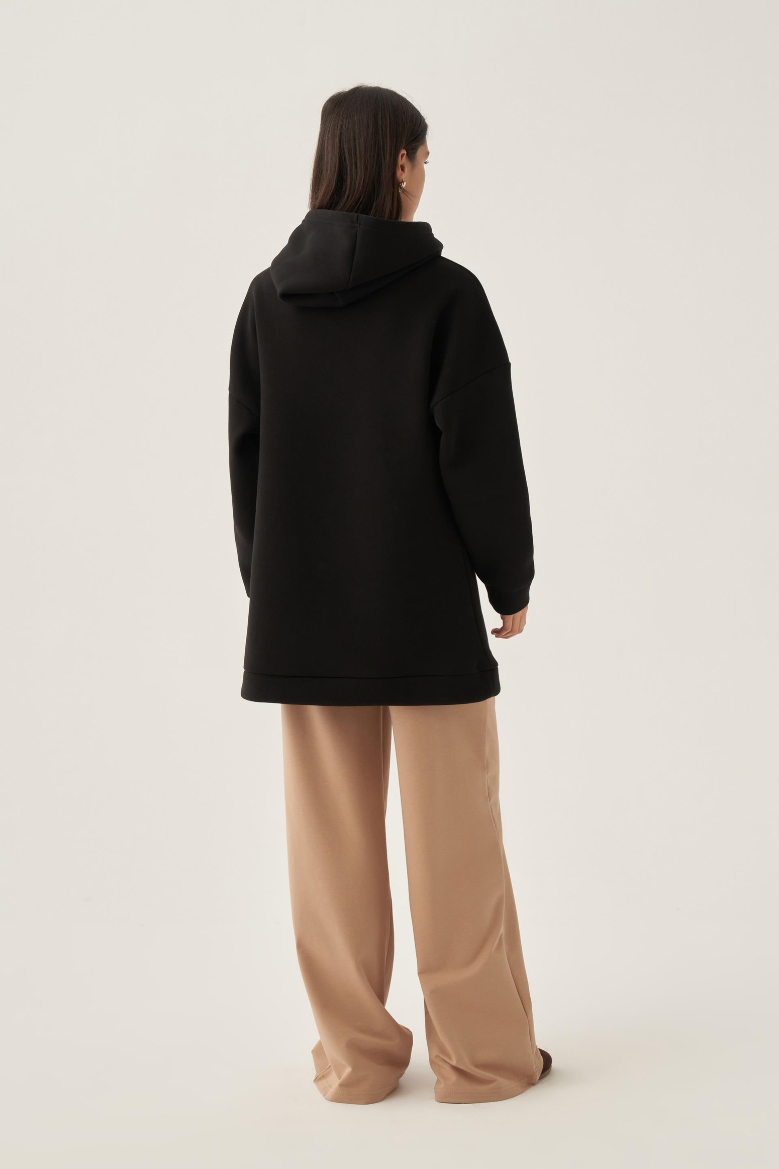 Siyah-Kapüşonlu Sweatshirt