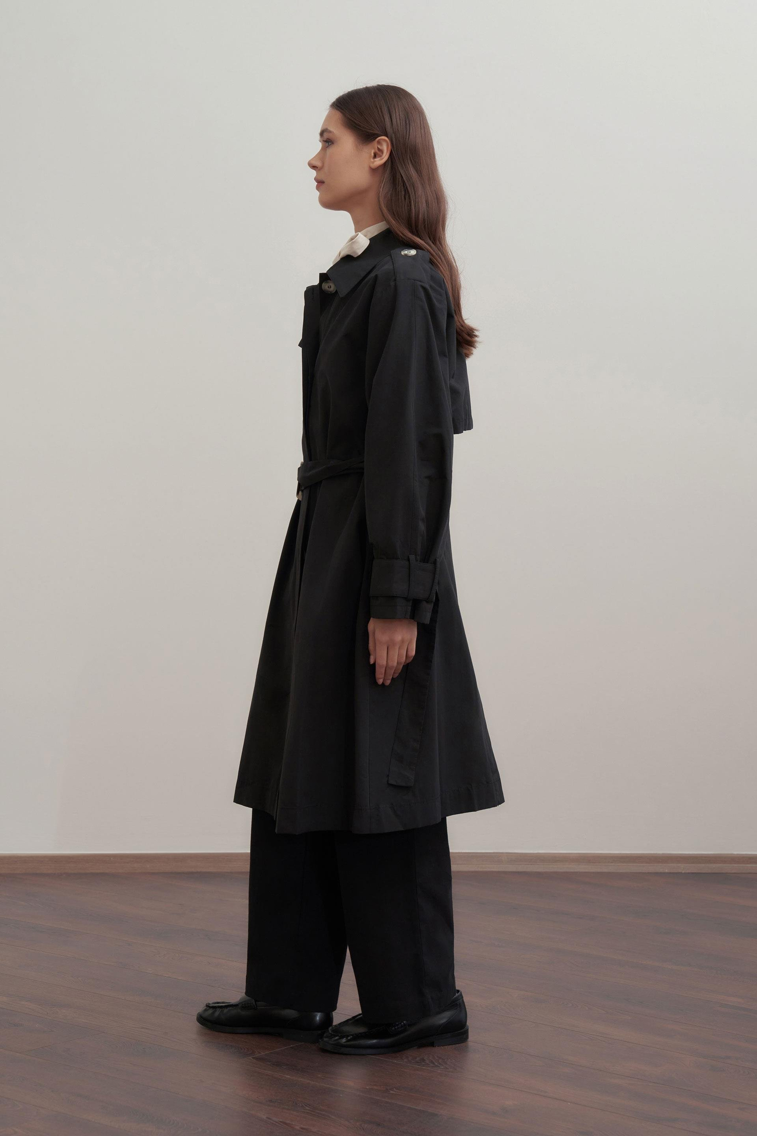 Schwarz-Epauletten an den Schultern