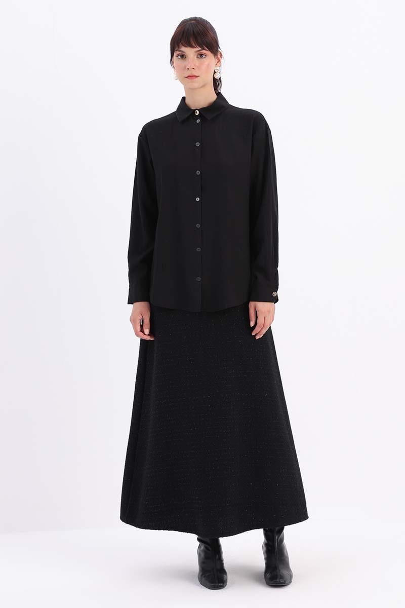 CHEMISE BOUTONNÉE ÉLÉGANTE AVEC DÉTAIL DE MANCHETTES DE COIN Noir