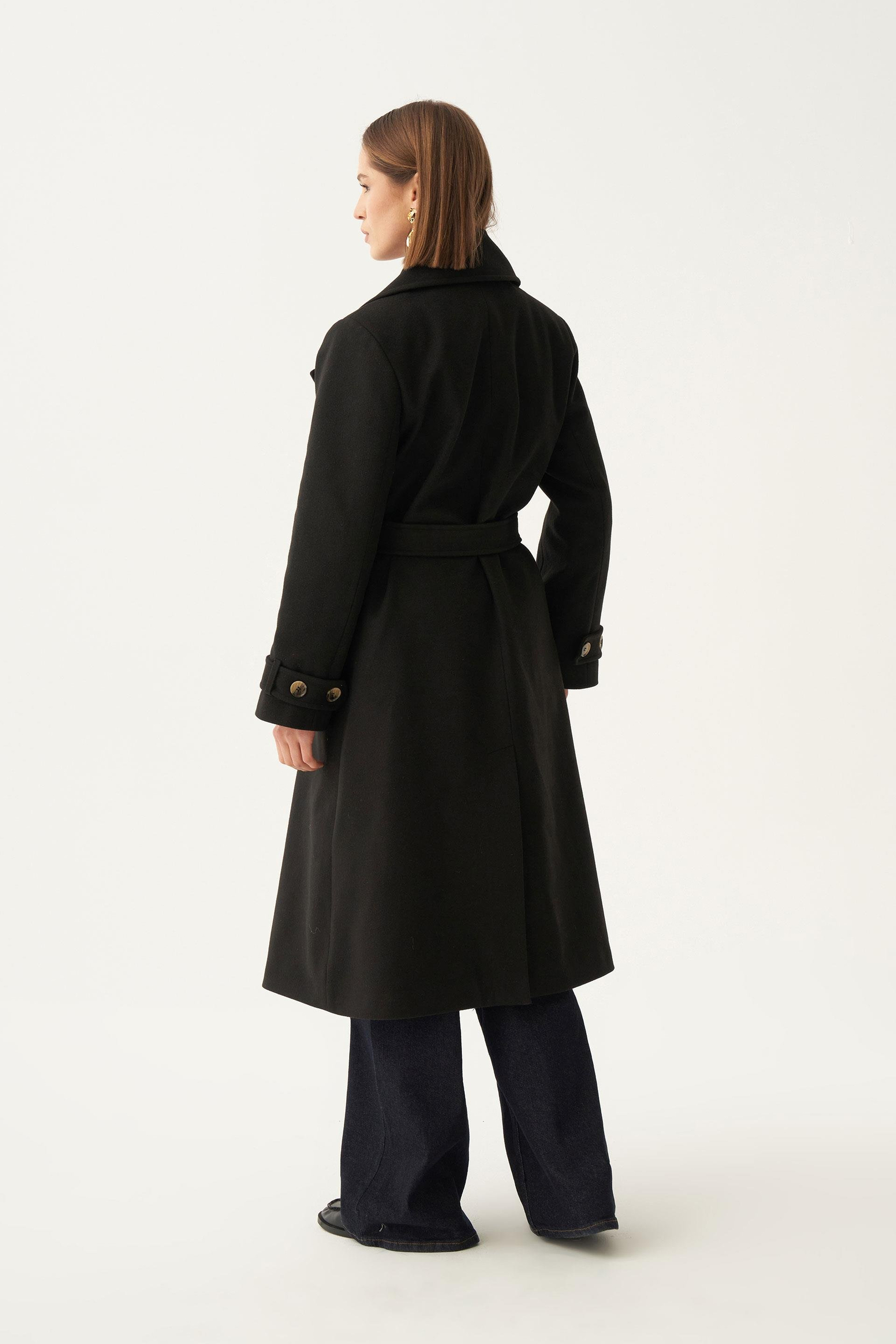 Siyah-Kruvaze Düğmeli Uzun Kaban