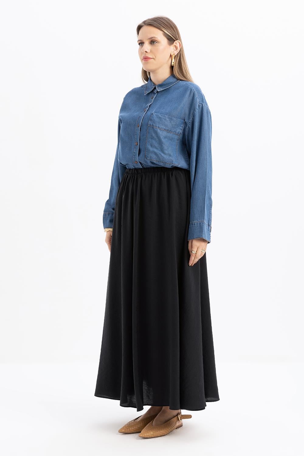 Black-Patterned Pleated Skirt