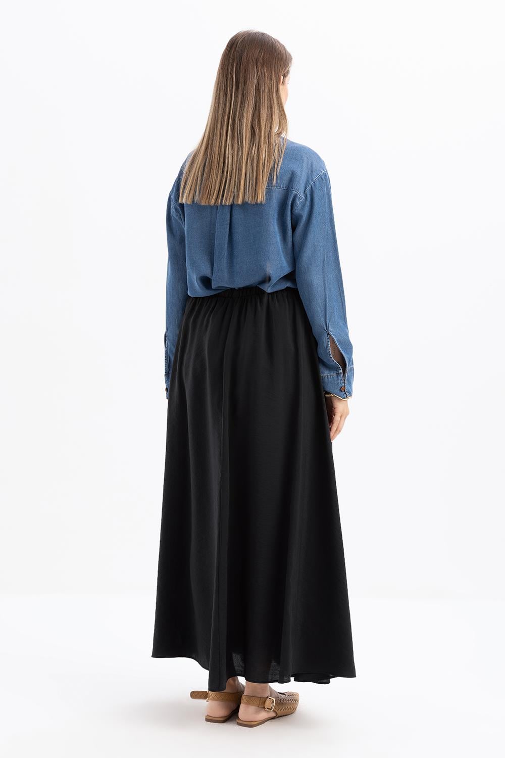Black-Patterned Pleated Skirt