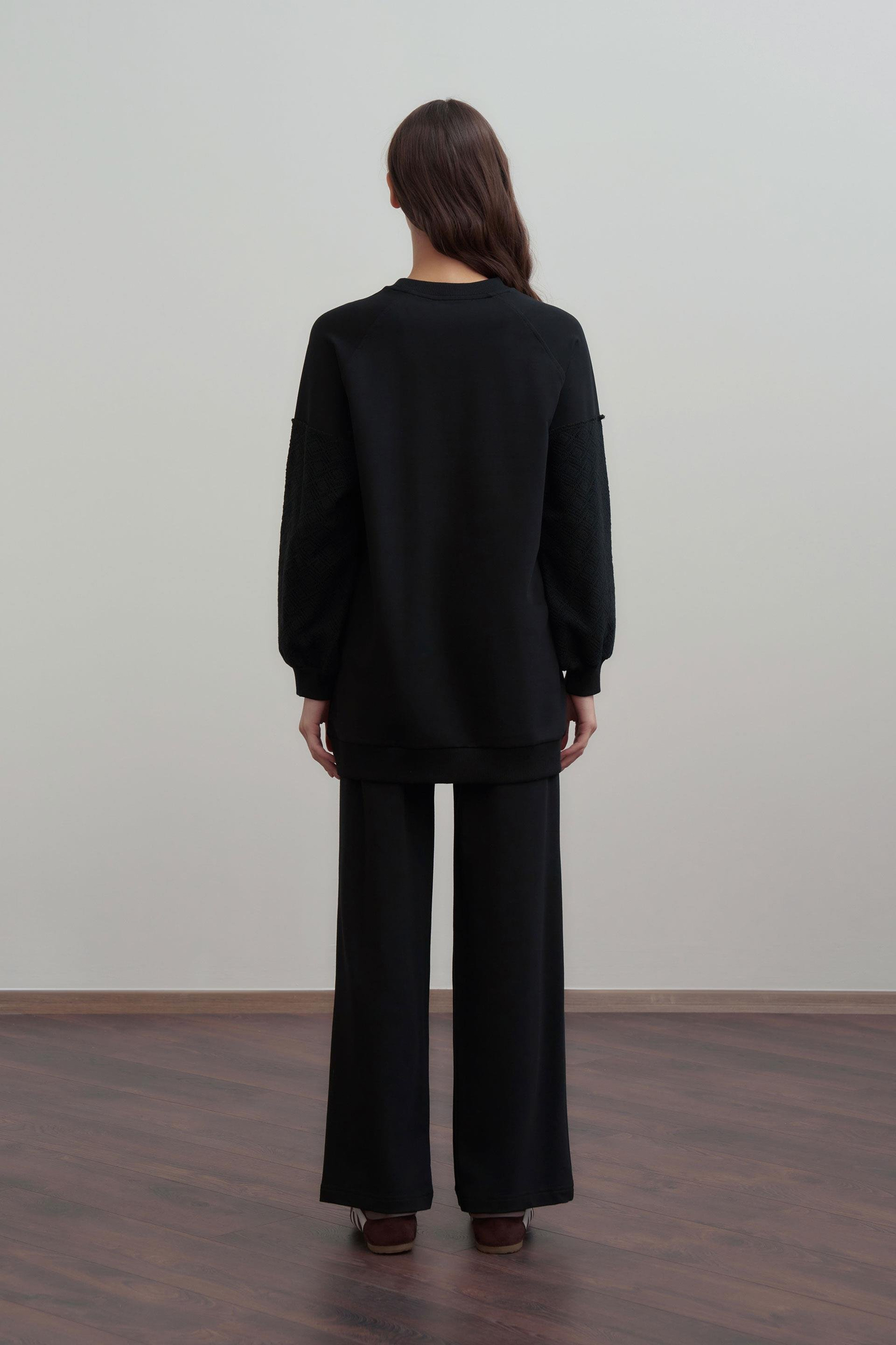 Siyah-Pamuklu Dantel Garnili Eşofman Takımı