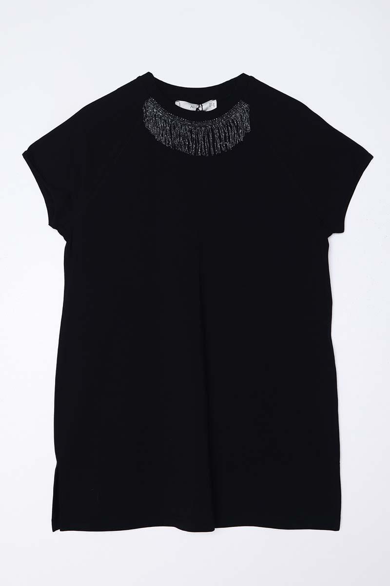 Siyah-Pamuklu Püskül Detaylı Kısa Kollu T-Shirt
