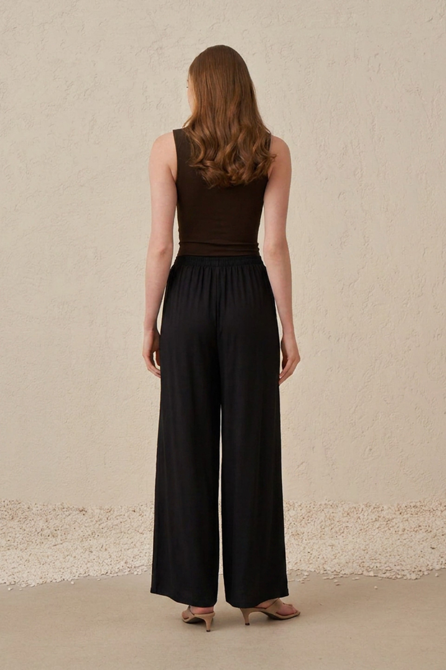Siyah-Pile Detaylı Geniş Paça Pantolon