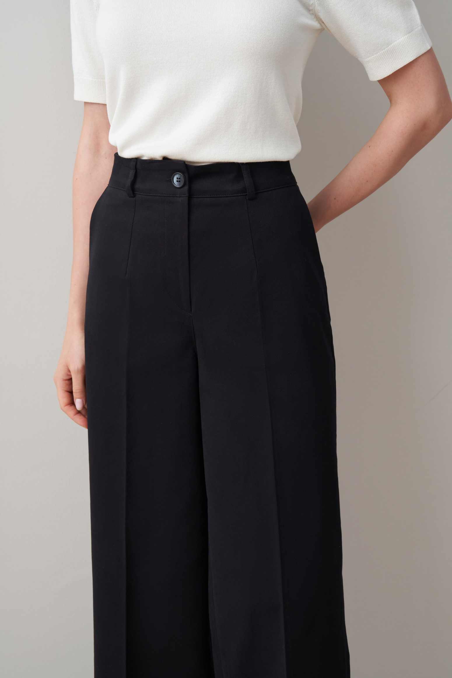 Siyah-Ütü İzli Gabardin Pantolon