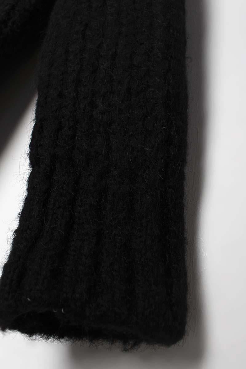 Black-V-Neck Buttoned Knitted Cardigan