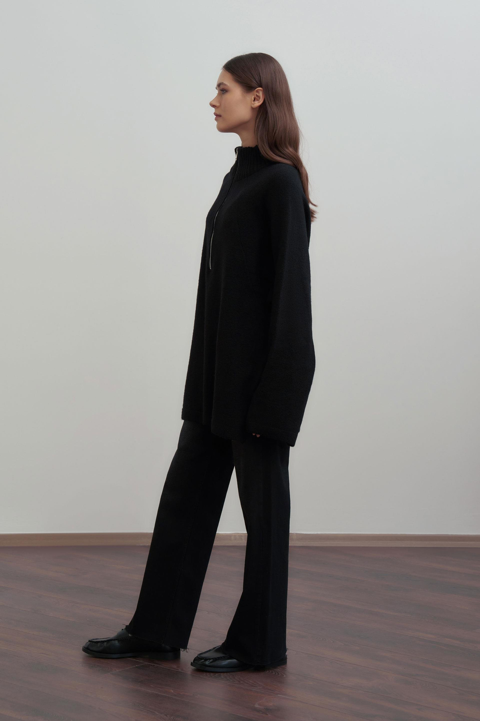 Siyah-Yarım Fermuarlı Kazak