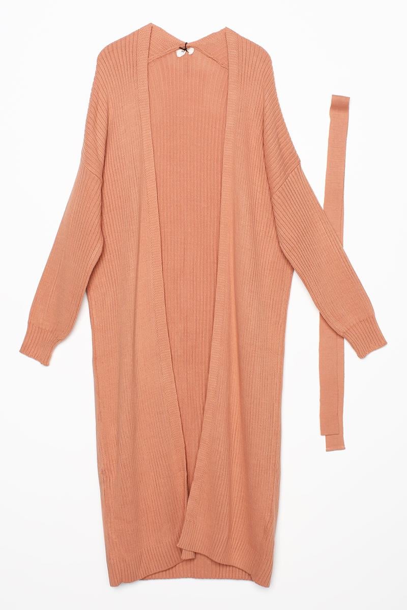 Cardigan long tricoté à ceinture côtelée orange doux