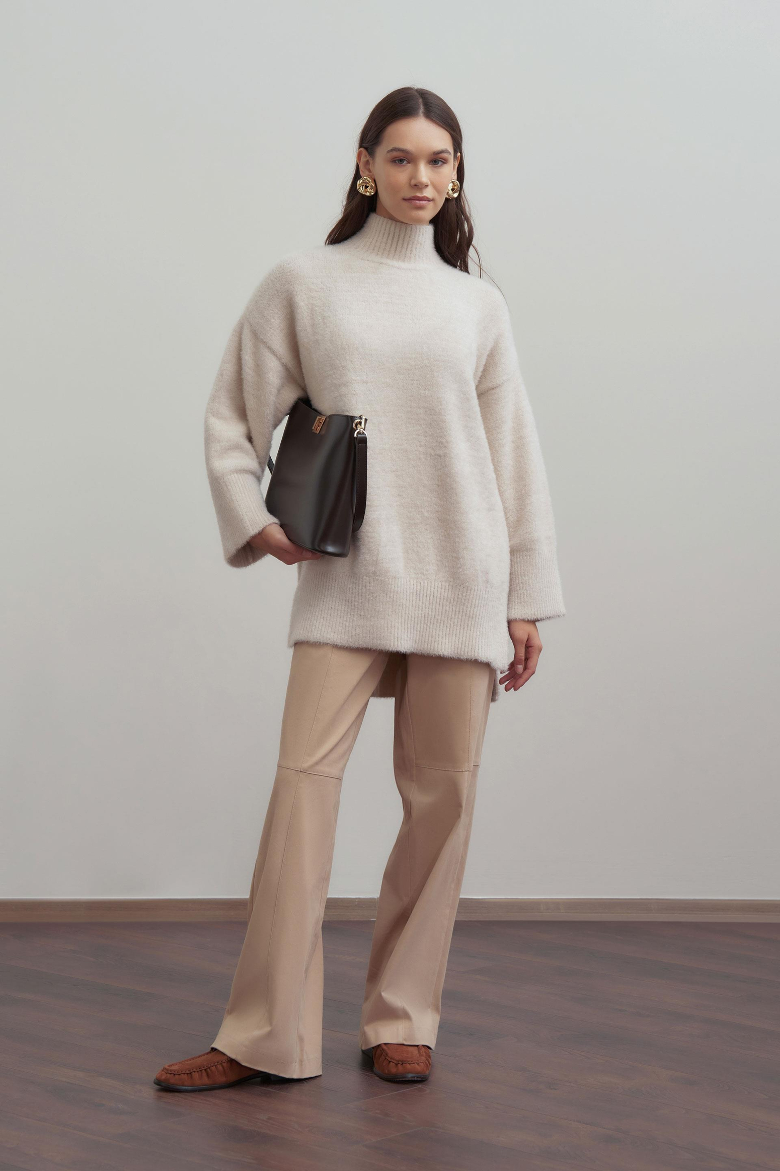 Taş-Balıkçı Yaka Sakal İplik Triko Kazak