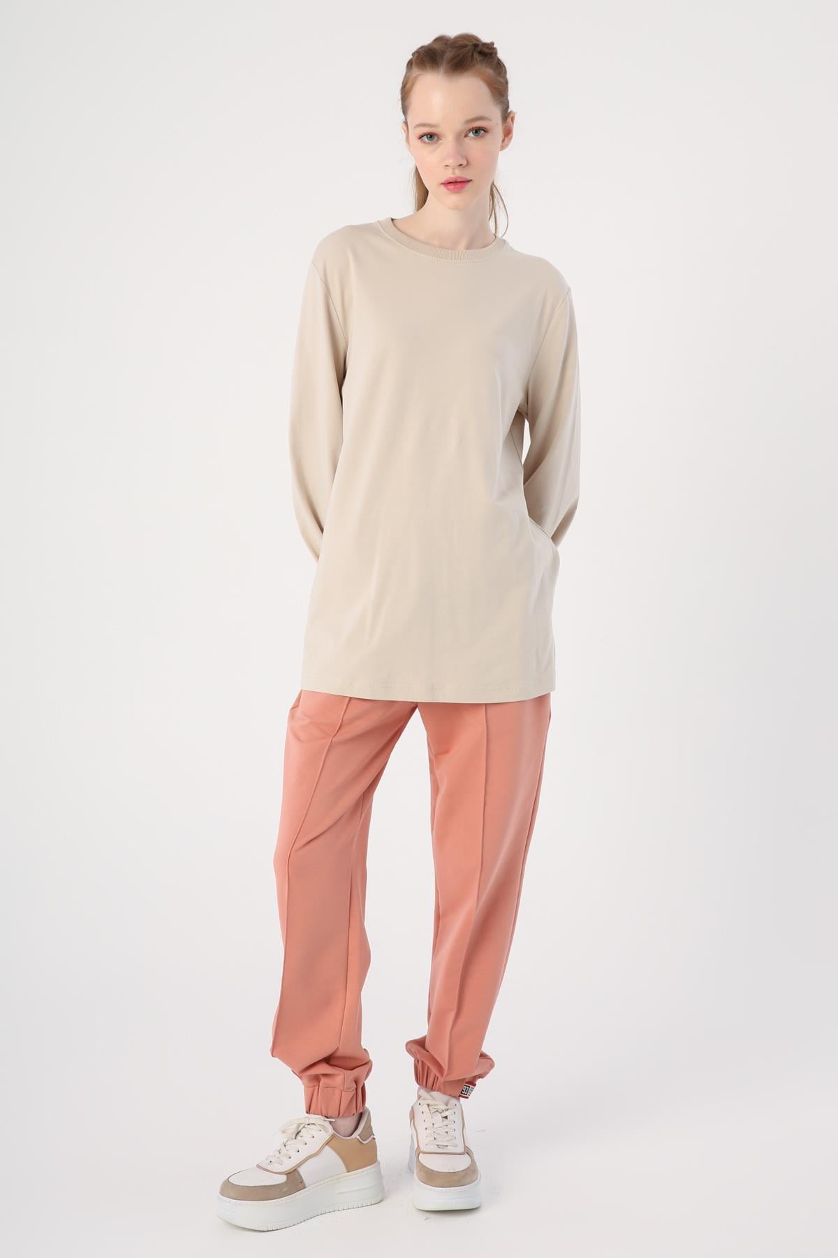 Stone-Crew Neck Gathered Cotton Blouse