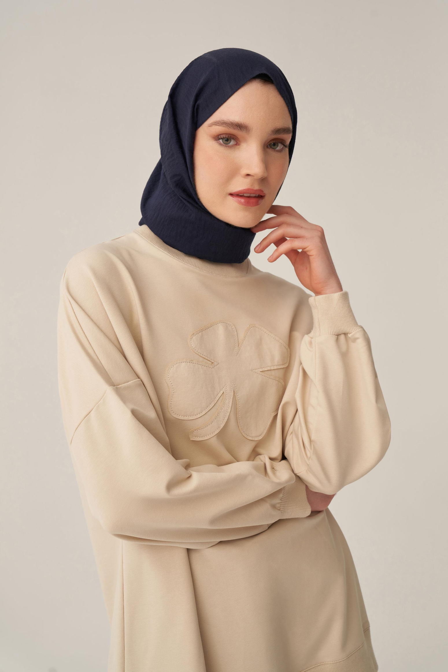 Taş-Pamuklu Aplikeli Sweatsirt