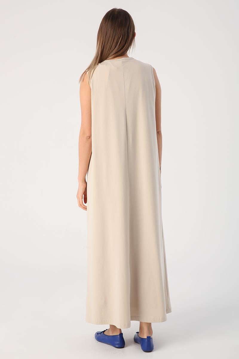 Taş-Pamuklu Bisiklet Yaka Kolsuz İçlik Elbise