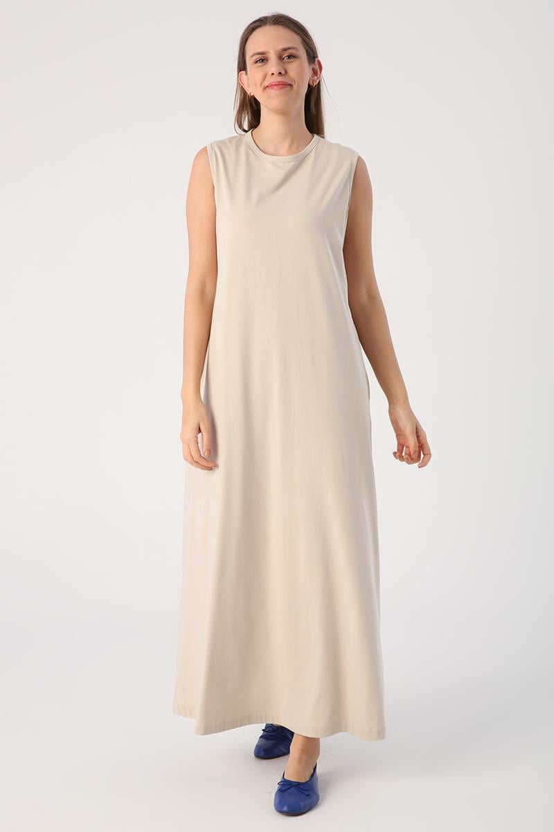 Taş-Pamuklu Bisiklet Yaka Kolsuz İçlik Elbise