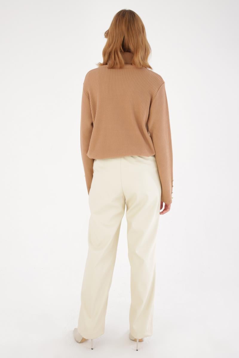 Stone-Side Zipper Stitching Detailed Faux Leather Trousers