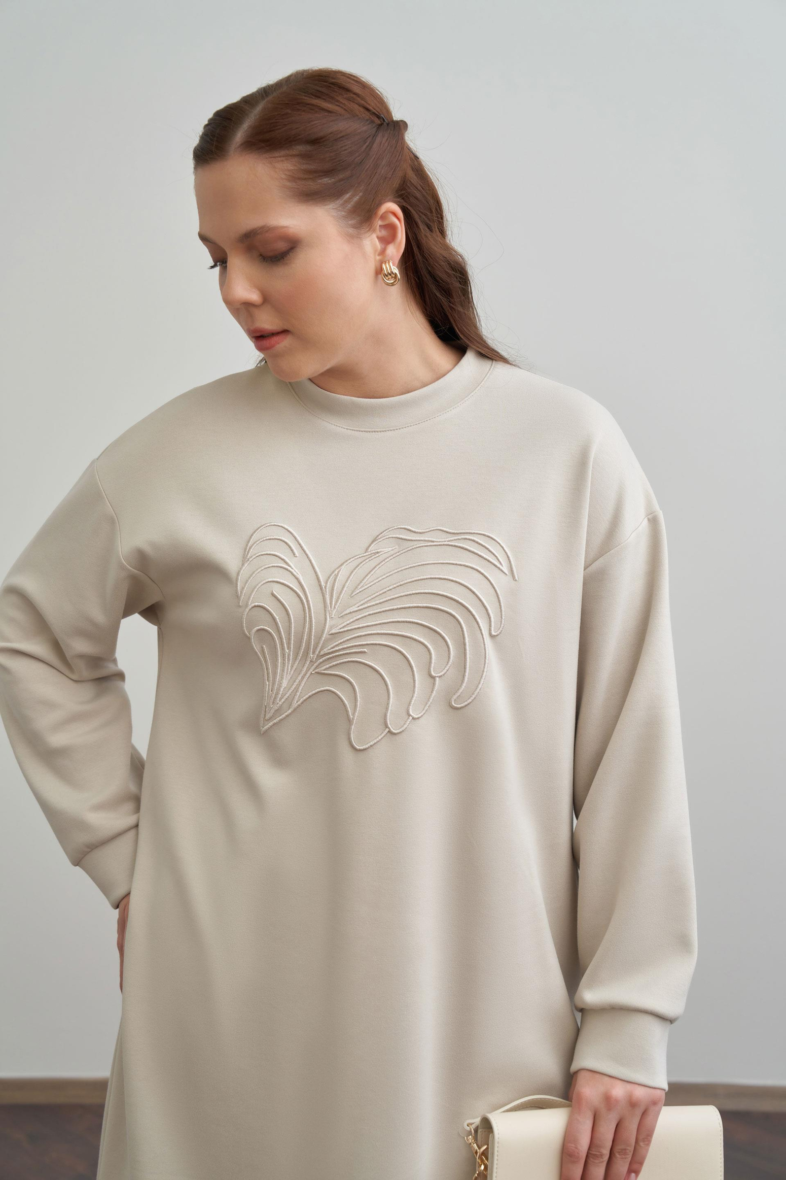 Taş-Yumuşak Dokulu Nakışlı Sweatshirt